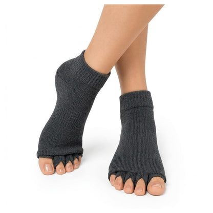 Nuziva ToeRelax foot alignment socks in Dark Grey
